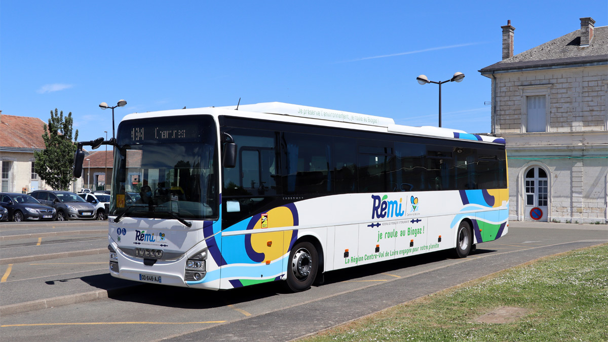 Autocar Iveco Crossway CNG fonctionnant au biogaz sur le réseau Rémi
