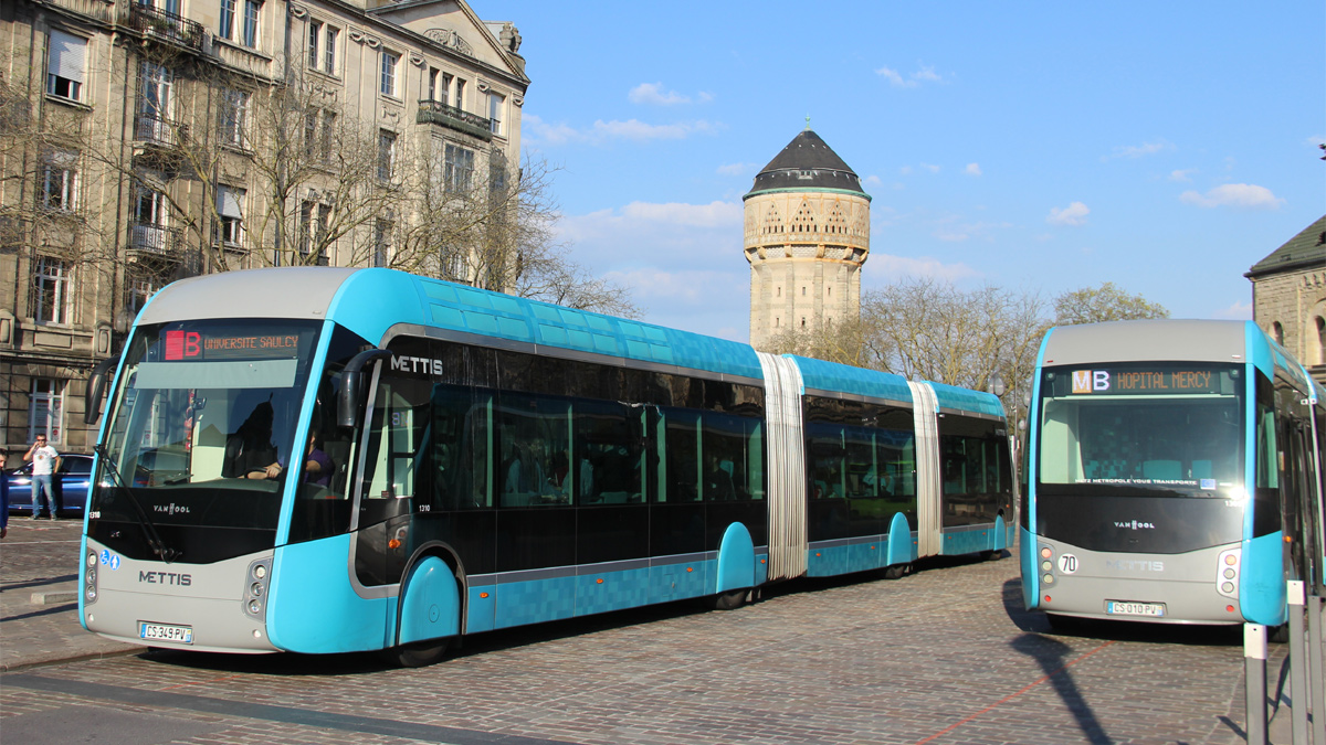 Autobus Van Hool de 2013 sur la ligne Mettis B devant la gare de Metz (image d'archive)