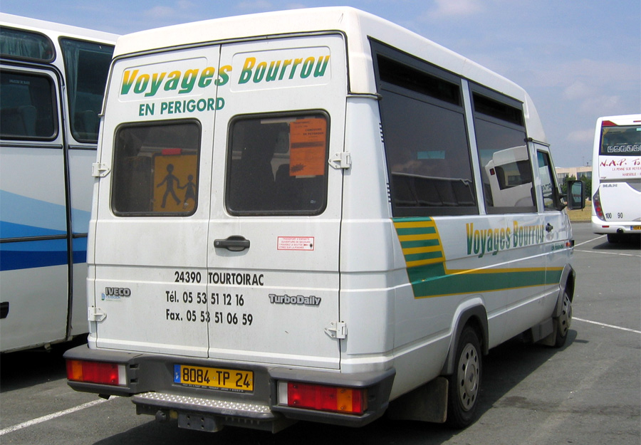 Chardon Iveco TurboDaily 40-10 - Voyages Bourrou