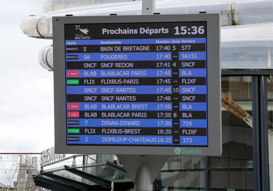 Gare routière de Rennes : tableau des départs
