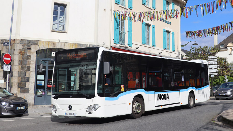 Autobus MOVA